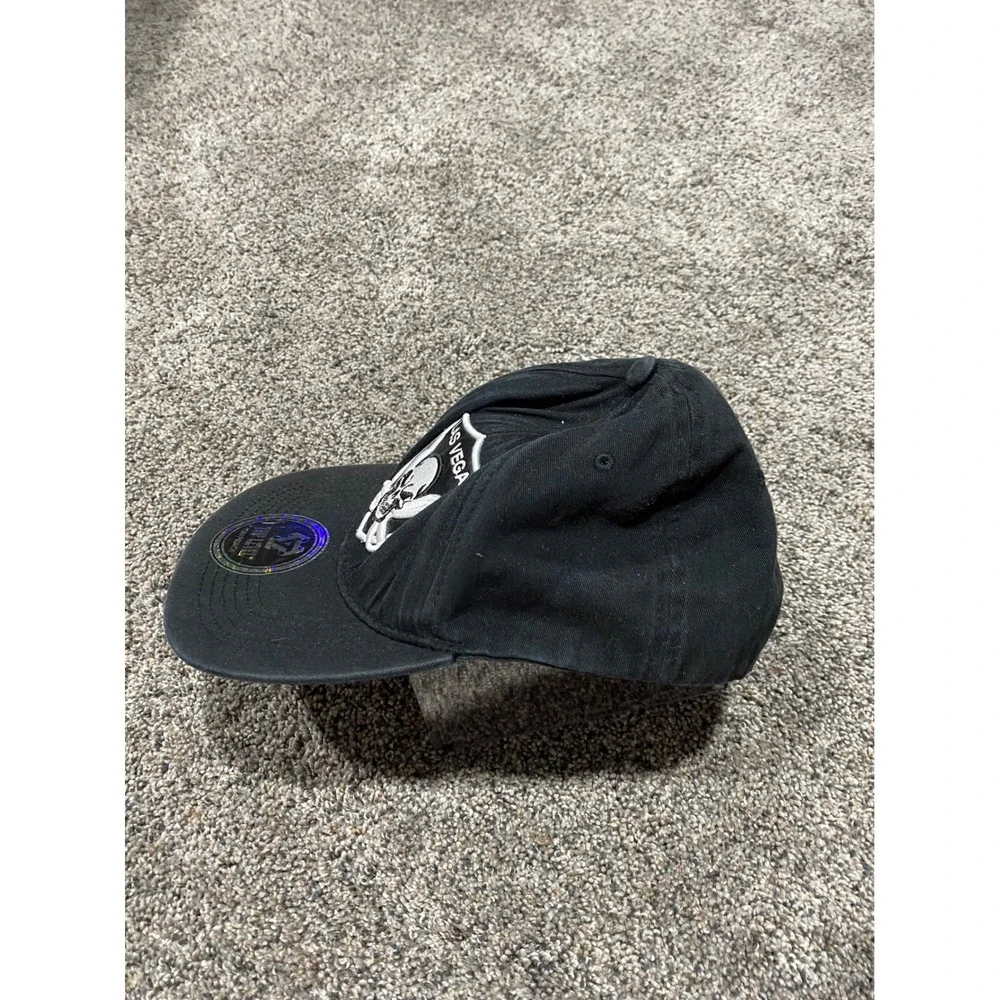 Top Level Snapback Hat Mens OSFM Black Excellent Las Vegas Skull Cross Swords